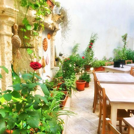 Palazzo Salia Bed & Breakfast Lecce Dış mekan fotoğraf