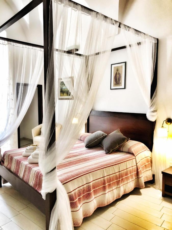 Palazzo Salia Bed & Breakfast Lecce Dış mekan fotoğraf